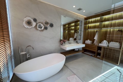 Chalet de 3 dormitorios en Phuket, Tailandia № 61844 - foto 16
