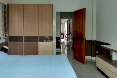 Casa de 3 dormitorios en Bang Lamung, Tailandia № 171467 - foto 9