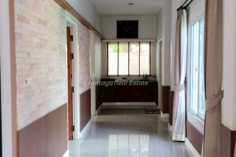 Casa de 3 dormitorios en Bang Lamung, Tailandia № 171467 - foto 5