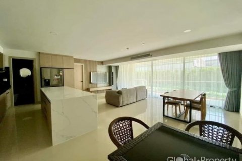 Condo à Pattaya, Thaïlande, 4 chambres № 113626 - photo 8