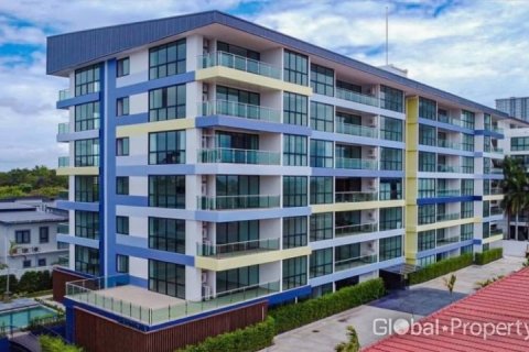 Condo in Pattaya, Thailand, 4 bedrooms  № 113626
