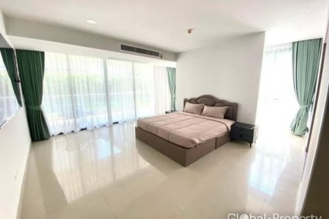 Condo à Pattaya, Thaïlande, 4 chambres № 113626 - photo 12