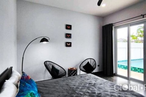 Casa de 3 dormitorios en Pattaya, Tailandia № 113622 - foto 17