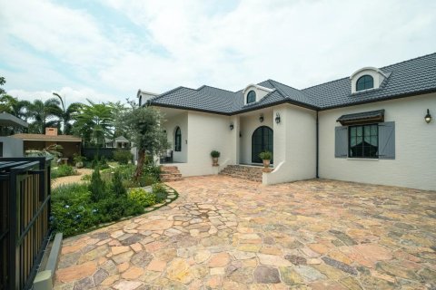 Chalet de 3 dormitorios en Chiang Mai, Tailandia № 155366 - foto 8
