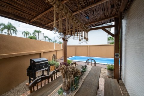 Chalet de 3 dormitorios en Chiang Mai, Tailandia № 155366 - foto 4