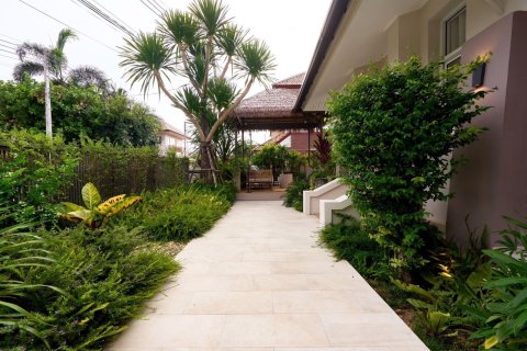 Casa de 4 dormitorios en Chiang Mai, Tailandia № 155367 - foto 6