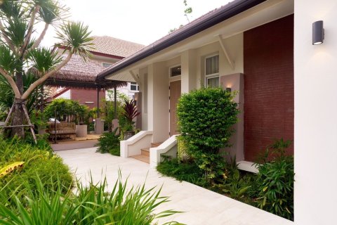 Casa de 4 dormitorios en Chiang Mai, Tailandia № 155367 - foto 4