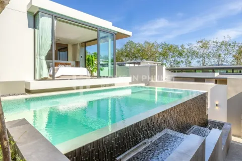 Casa de 4 dormitorios en Phuket, Tailandia № 144537 - foto 2