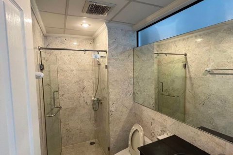 Condominio de 2 dormitorios en Watthana, Bangkok, Tailandia № 47594 - foto 6