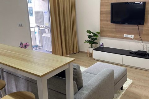Condo à Pathum Wan, Bangkok, Thaïlande, 3 chambres  № 47593 - photo 2