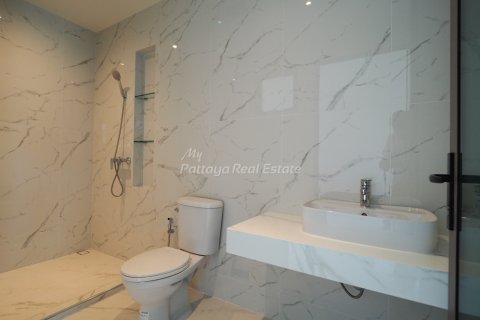 House in Bang Lamung, Thailand 6 bedrooms № 74223 - photo 16