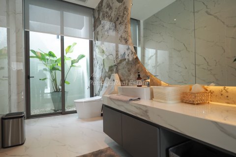 House in Bang Lamung, Thailand 6 bedrooms № 74223 - photo 14