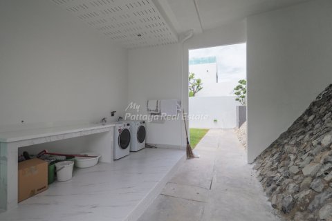 House in Bang Lamung, Thailand 6 bedrooms № 74223 - photo 7