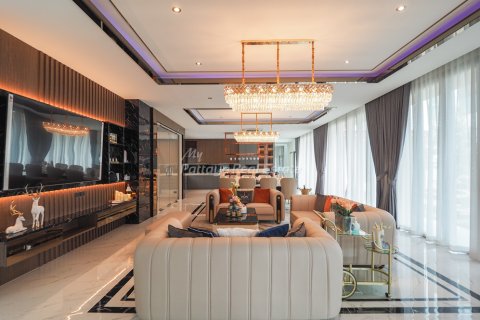 House in Bang Lamung, Thailand 6 bedrooms № 74223 - photo 2
