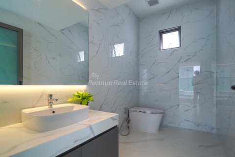 House in Bang Lamung, Thailand 6 bedrooms № 74223 - photo 20