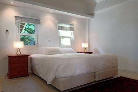 Chalet de 4 dormitorios en Phuket, Tailandia № 156396 - foto 9
