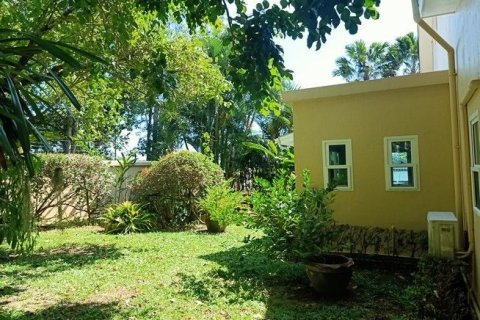 Chalet de 4 dormitorios en Phuket, Tailandia № 156396 - foto 14