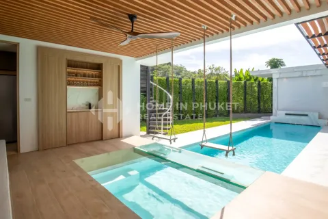 Casa de 4 dormitorios en Kamala, Tailandia № 233823 - foto 3