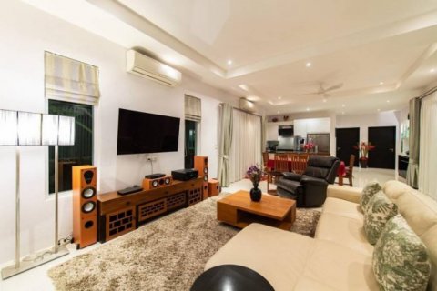 Chalet de 3 dormitorios en Hua Hin, Tailandia № 119297 - foto 3