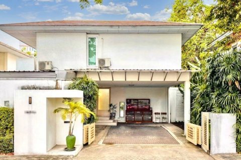 House in Wang Thonglang, Bangkok, Thailand 3 bedrooms № 119298