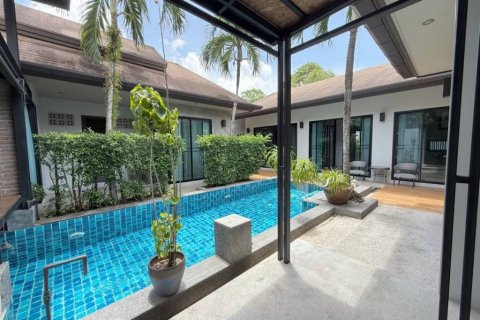 Chalet de 4 dormitorios en Phuket, Tailandia № 144524 - foto 2