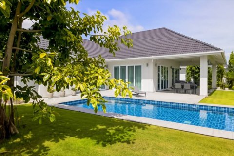 Chalet de 3 dormitorios en Hua Hin, Tailandia № 144521 - foto 3