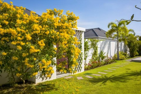 Chalet de 3 dormitorios en Hua Hin, Tailandia № 144521 - foto 5