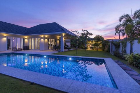 Chalet de 3 dormitorios en Hua Hin, Tailandia № 144521 - foto 10