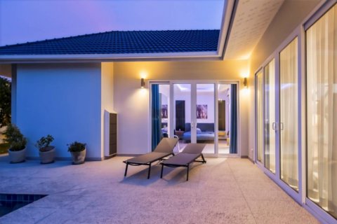 Chalet de 3 dormitorios en Hua Hin, Tailandia № 144521 - foto 7
