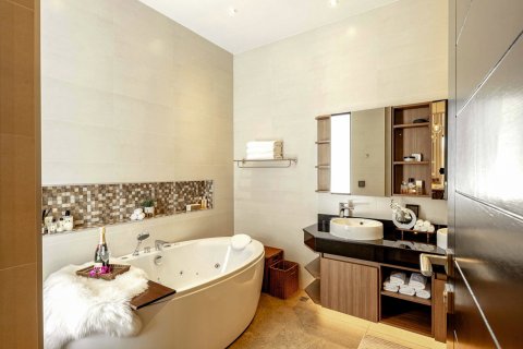 Villa in Chiang Mai, Thailand 5 bedrooms № 175538 - photo 15