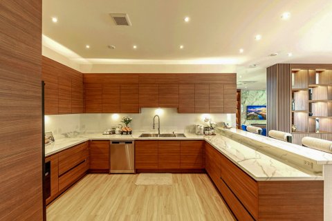Villa in Chiang Mai, Thailand 5 bedrooms № 175538 - photo 9