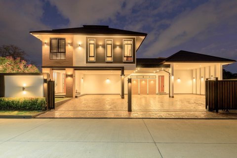Villa in Chiang Mai, Thailand 5 bedrooms № 175538 - photo 20