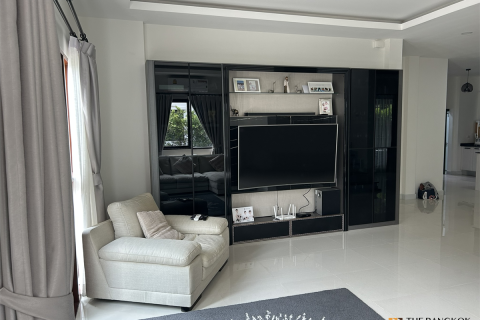 Haus in Bangkok, Thailand 4 Schlafzimmer № 189286 - Foto 7