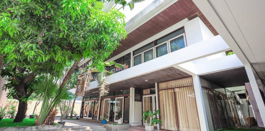 Haus in Watthana, Bangkok, Thailand 4 Schlafzimmer № 200704