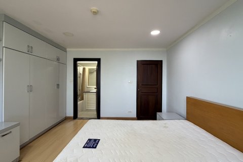 Condominio de 2 dormitorios en Ratchathewi, Bangkok, Tailandia № 200707 - foto 28