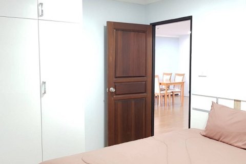 Condominio de 2 dormitorios en Ratchathewi, Bangkok, Tailandia № 200707 - foto 7