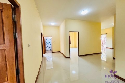 Casa de 4 dormitorios en Mae Rim, Tailandia № 205583 - foto 7