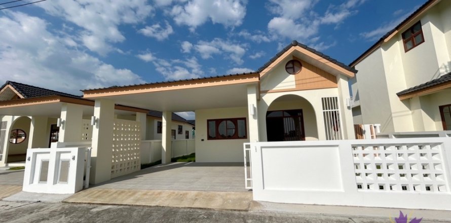 Casa de 3 dormitorios en Chiang Mai, Tailandia № 205585