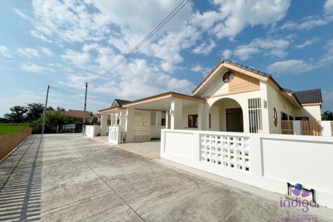 Casa de 3 dormitorios en Chiang Mai, Tailandia № 205585 - foto 2