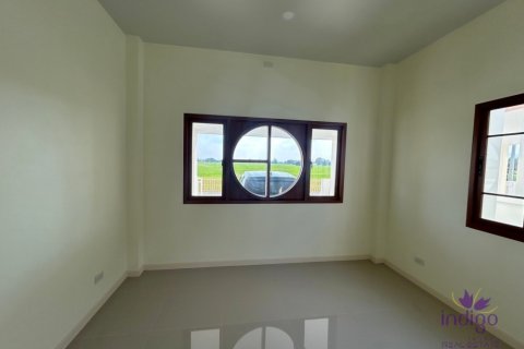 Casa de 3 dormitorios en Chiang Mai, Tailandia № 205585 - foto 8