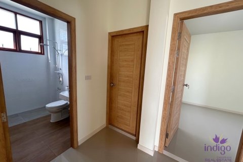 Casa de 3 dormitorios en Chiang Mai, Tailandia № 205585 - foto 14