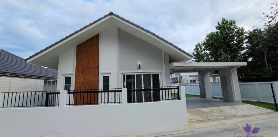 Casa de 3 dormitorios en Mae Rim, Tailandia № 205587