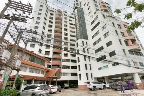Condominio de 1 dormitorio en Chiang Mai, Tailandia № 205588 - foto 2
