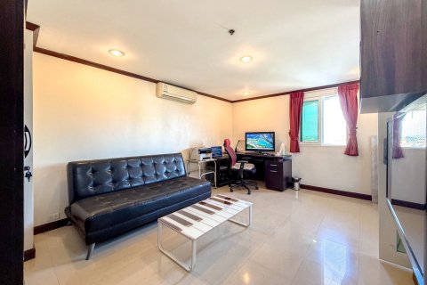 Condominio de 3 dormitorios en Pattaya, Tailandia № 153774 - foto 9