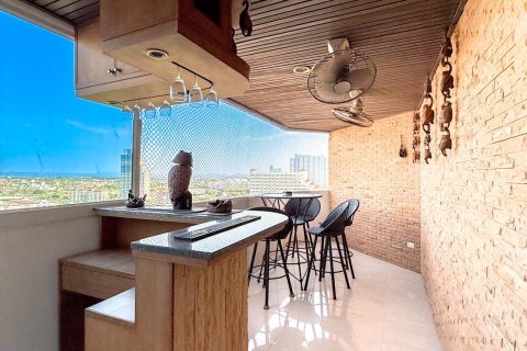 Condominio de 3 dormitorios en Pattaya, Tailandia № 153774 - foto 11
