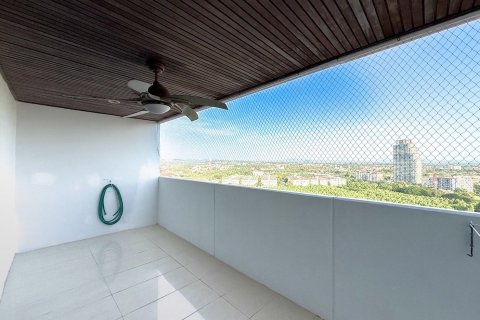 Condominio de 3 dormitorios en Pattaya, Tailandia № 153774 - foto 14