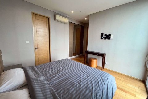 Condo à Yan Nawa, Bangkok, Thaïlande, 2 chambres  № 47752 - photo 10