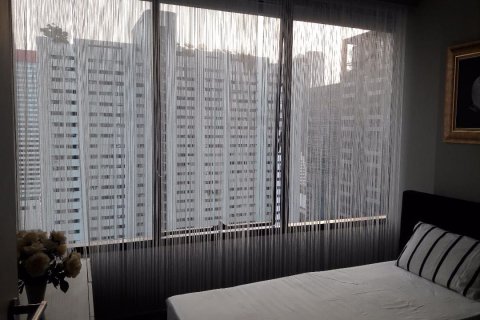 Condo in Bang Rak, Bangkok, Thailand, 2 bedrooms № 47757 - photo 11