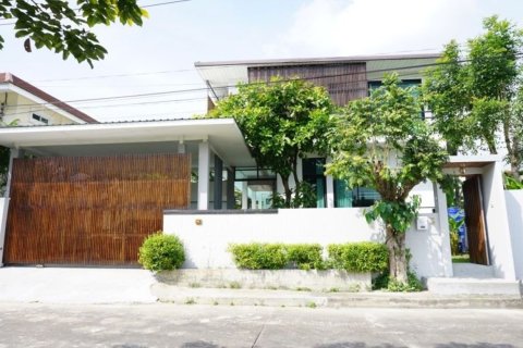 Casa de 3 dormitorios en Chiang Mai, Tailandia № 160053