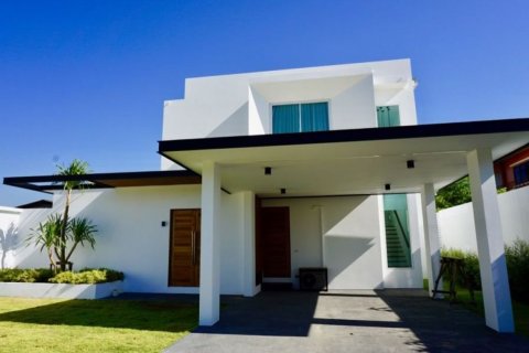 Casa de 5 dormitorios en Chiang Mai, Tailandia № 160056